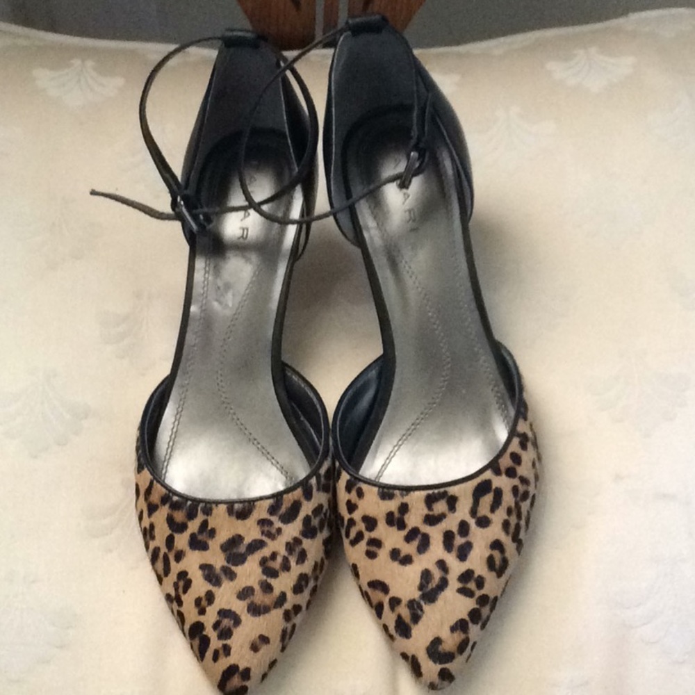 Tahari leopard print D'Orsay kitten heel